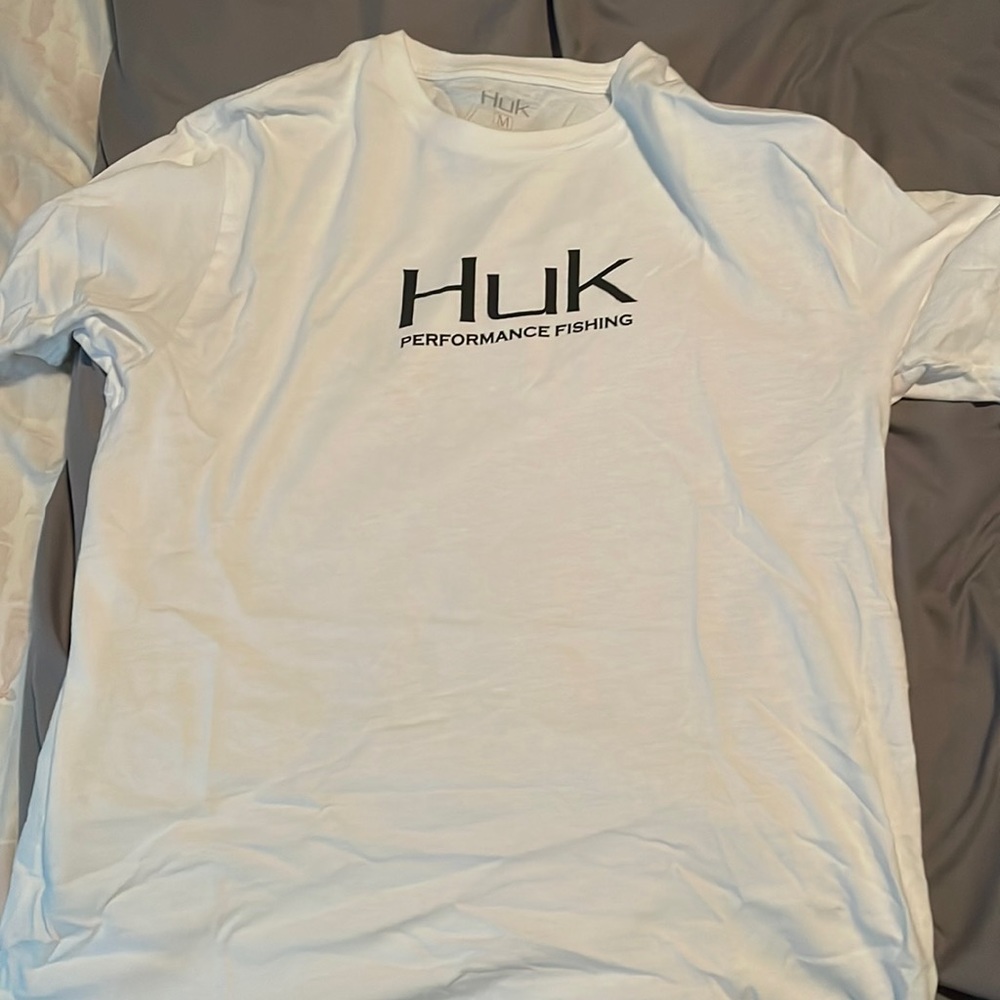 Mens medium HUK shirt